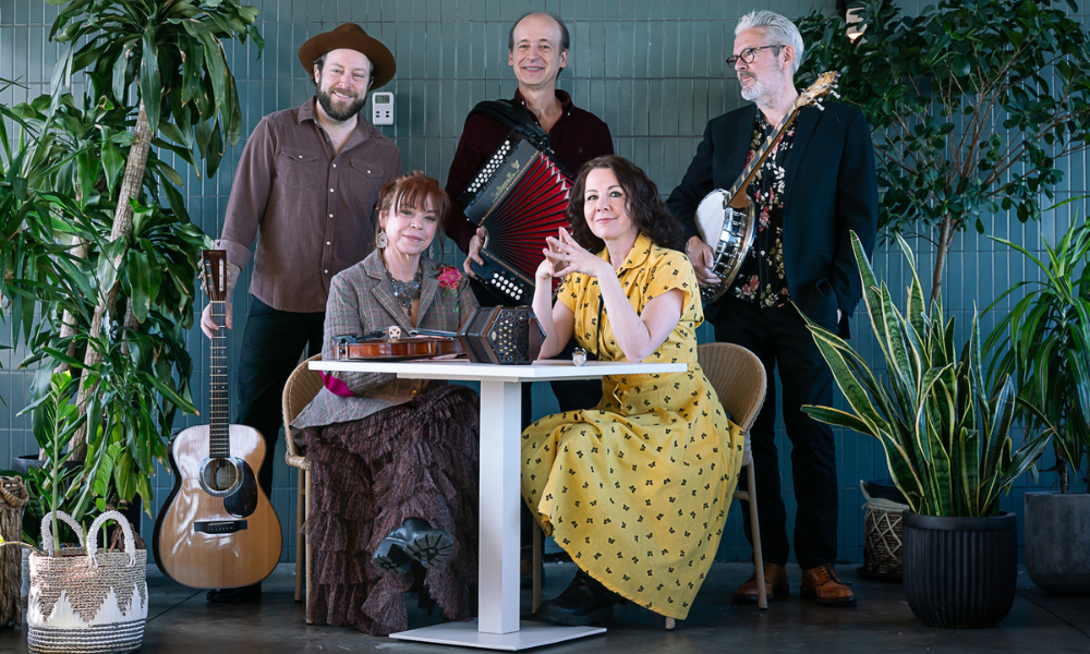 Solas<br />Thu, Feb 12 @ 7:30 pm<br />CONCERT HALL ${_SerializerTool.serialize($articlepage.getChild('system-data-structure').getChild('large-image').getChild('display-name'),true)}